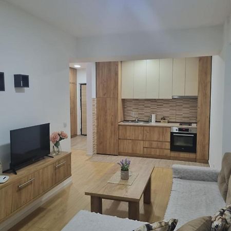 Golden Sun Skopje Apartment Bagian luar foto