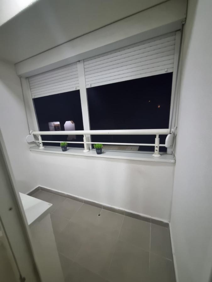 Golden Sun Skopje Apartment Bagian luar foto