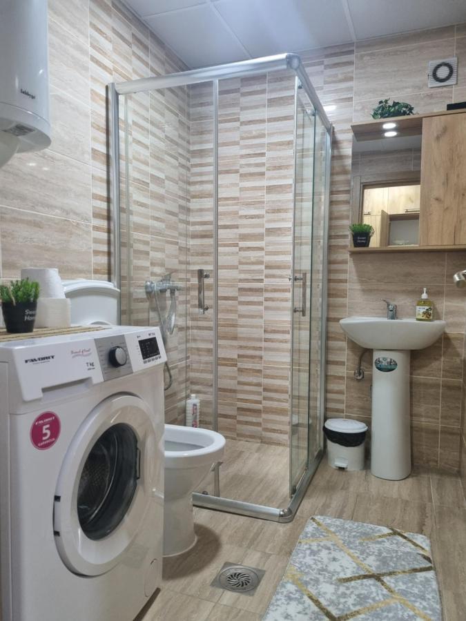 Golden Sun Skopje Apartment Bagian luar foto